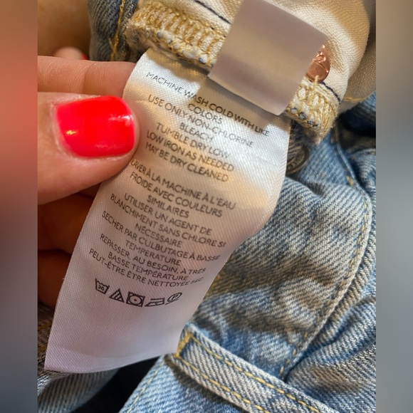 We the free cut off destroyed shorts - Picture 4 of 9